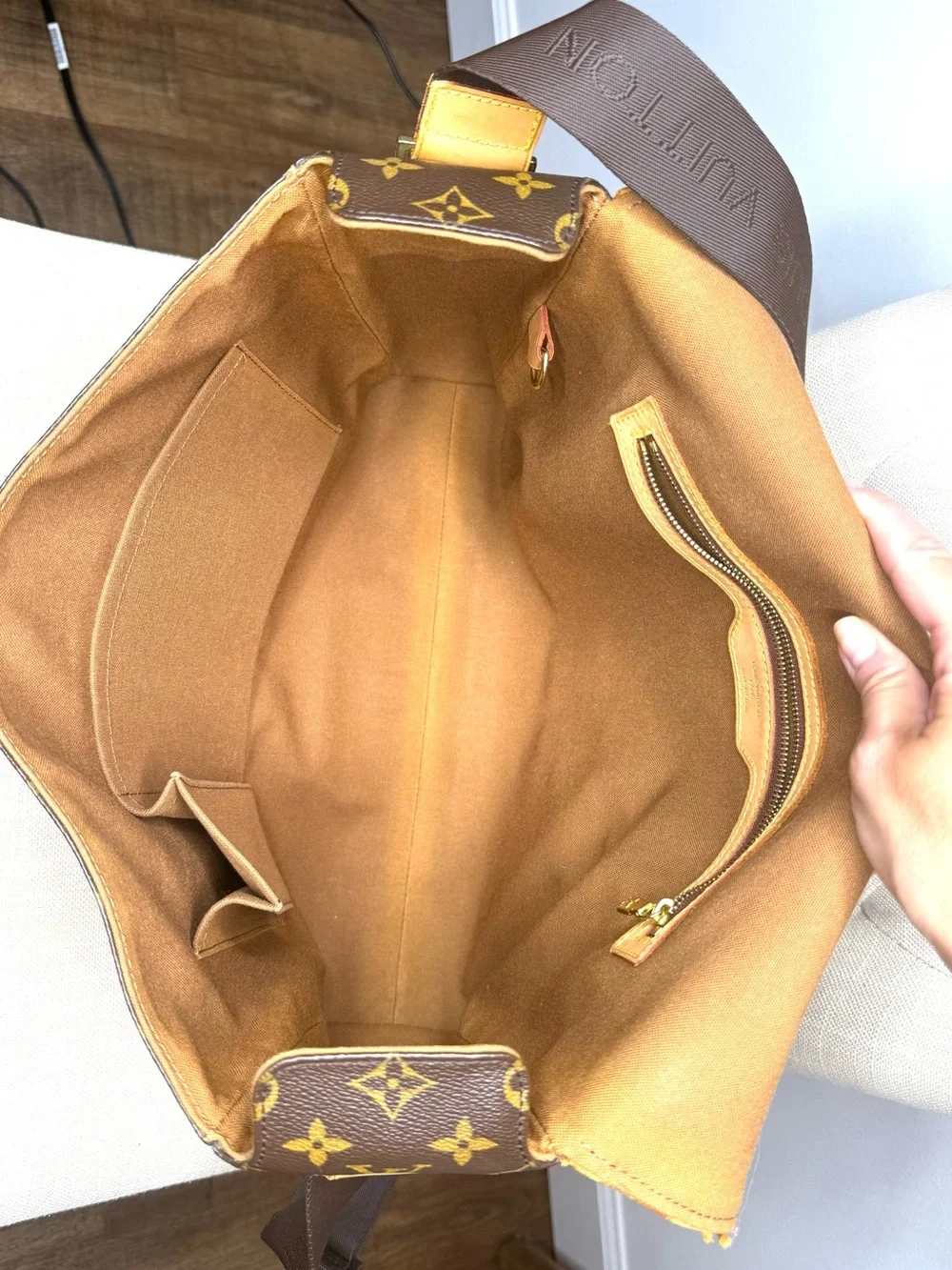 Authentic Louis Vuitton Abbesses Messenger Bag brown monogram canvas M45257 LV